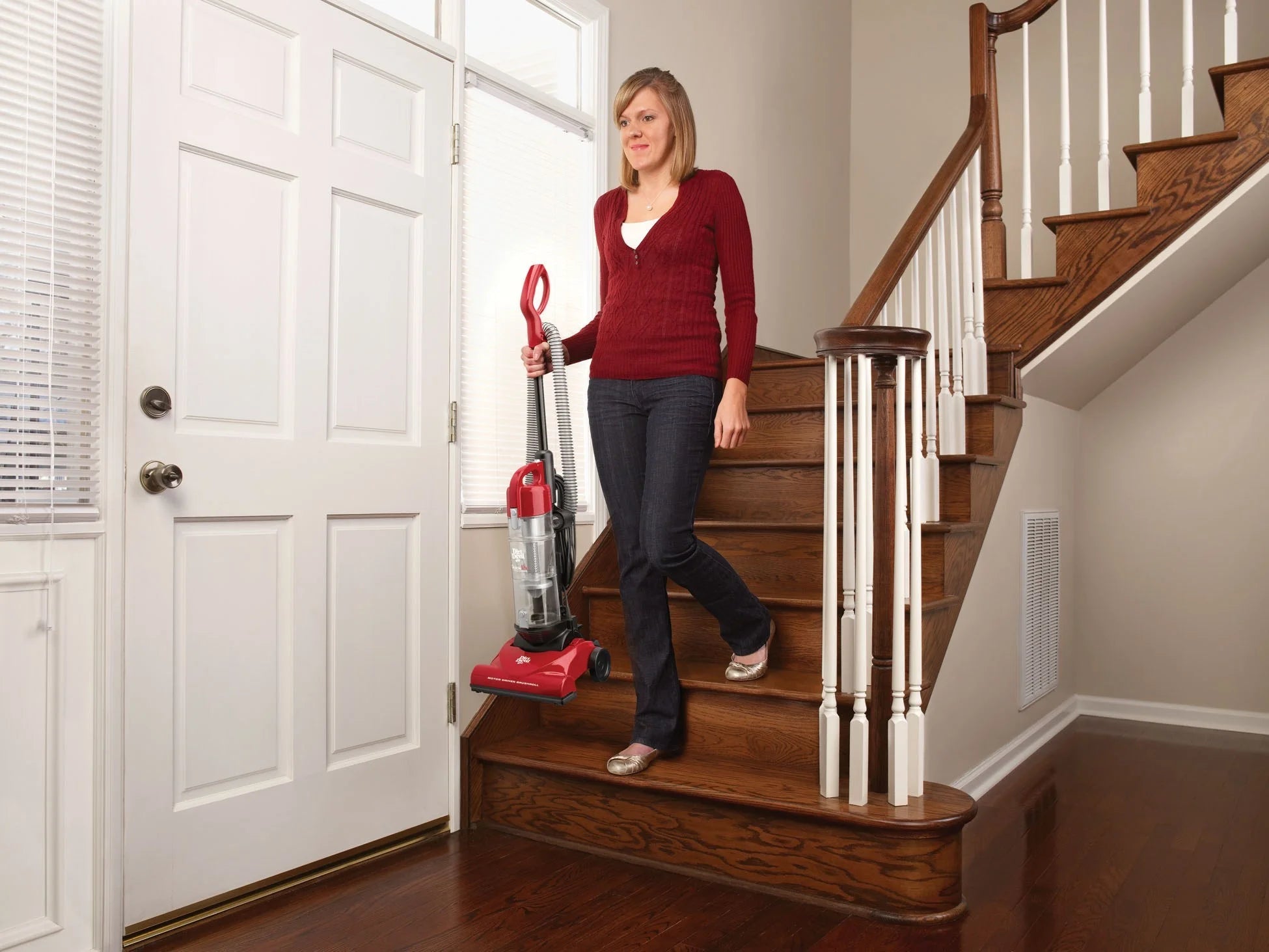 Bagless Upright Vacuum W1563