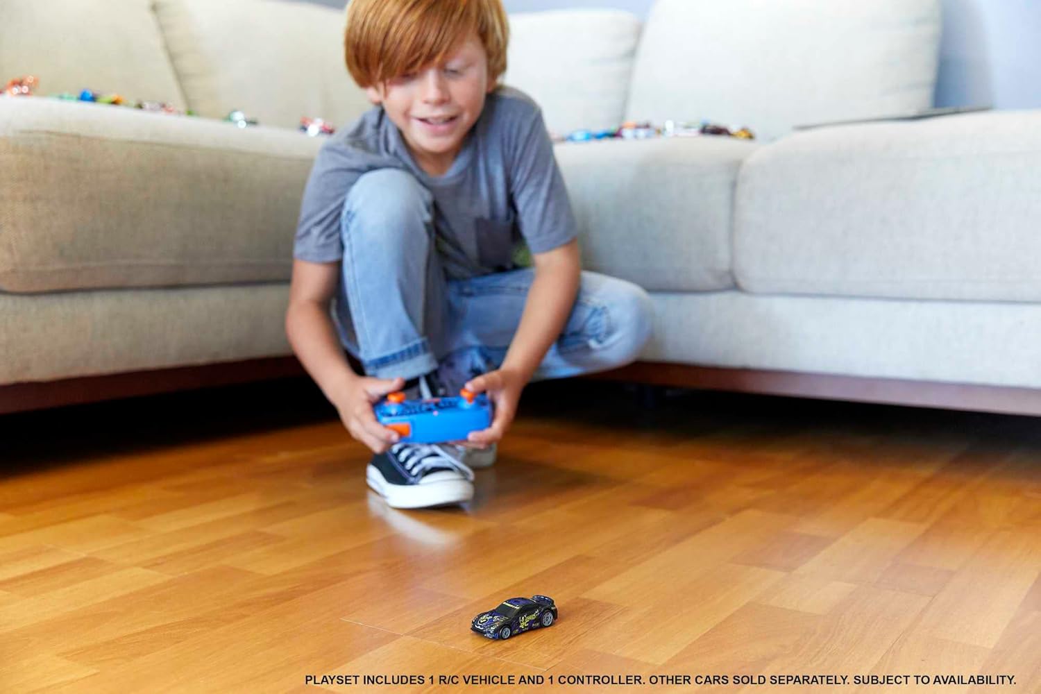1:64 Scale Remote-Control Toy Car D7703