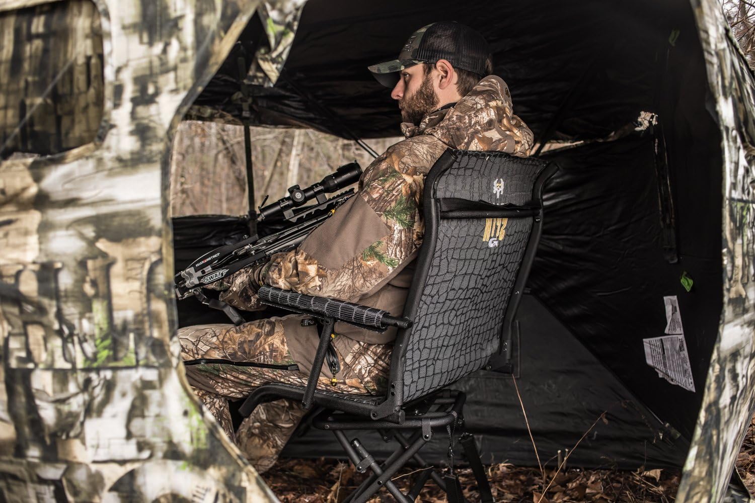 Black Swiveling Portable Chair A3325