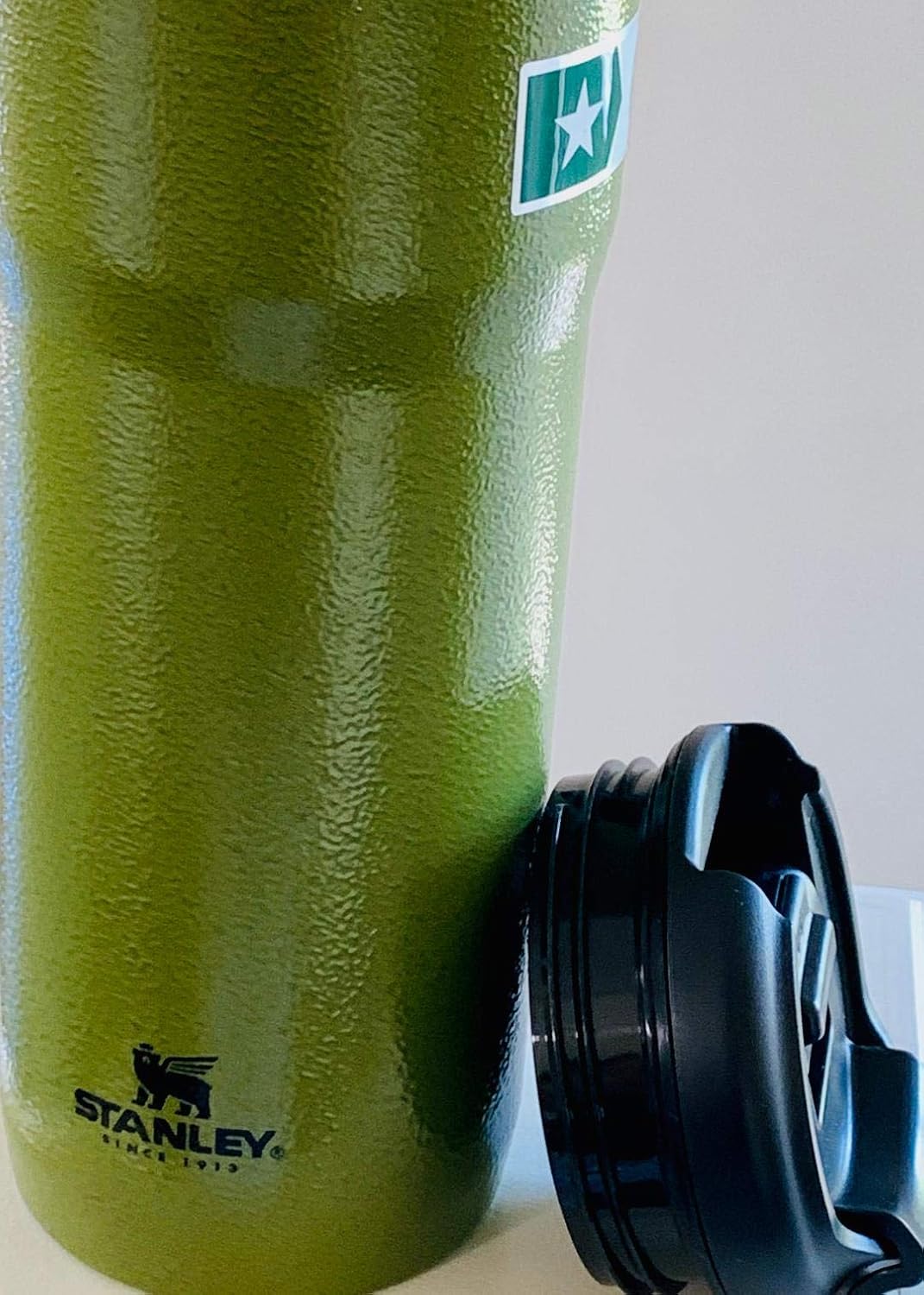 Double Walled Hammered Stainless Steel Tumbler With Handle U2261
