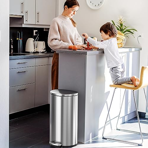 4.2 Gallon Plastic Slim Garbage Bin with Handles W846225