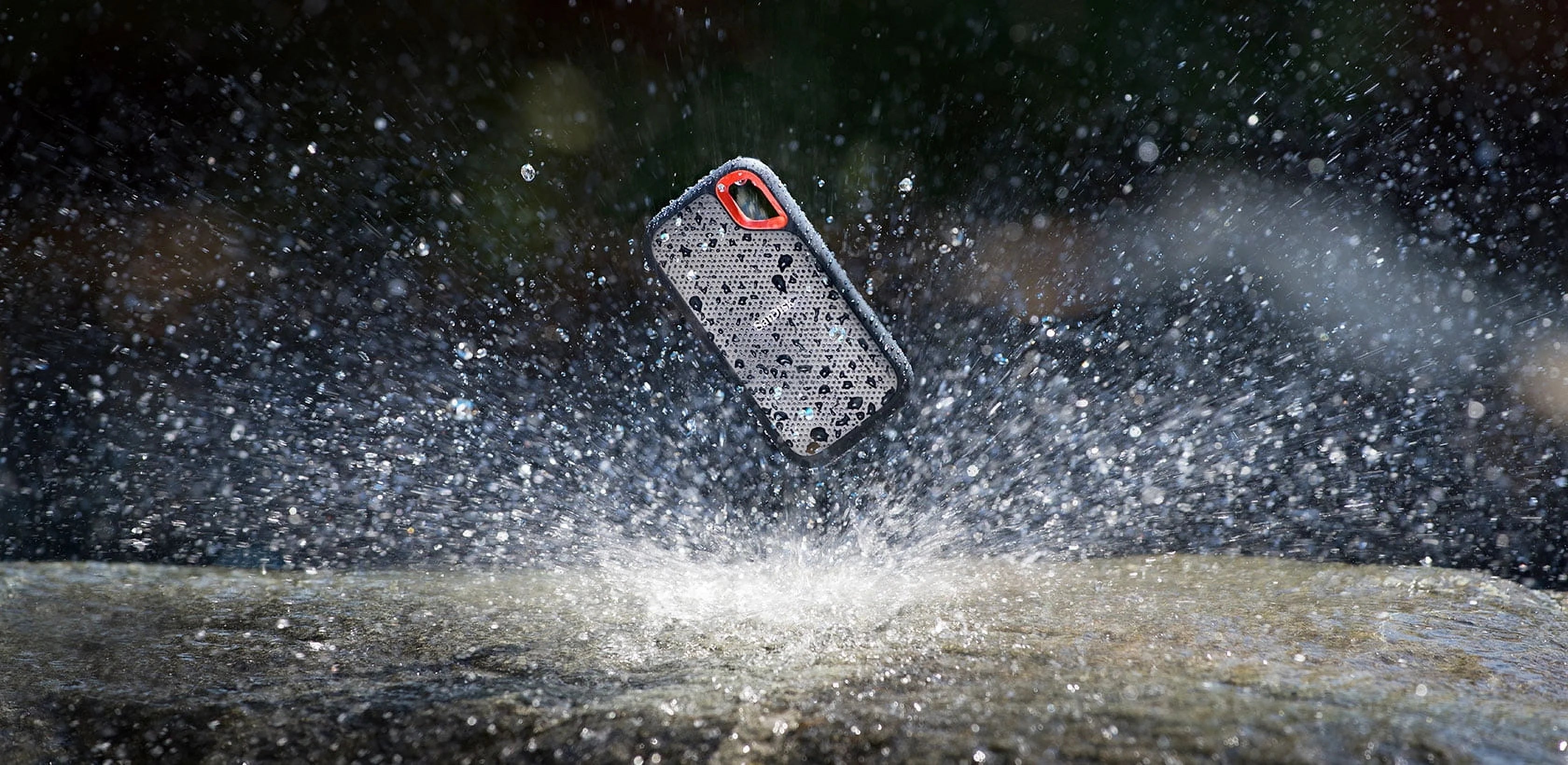 2TB Black Portable SSD I2977
