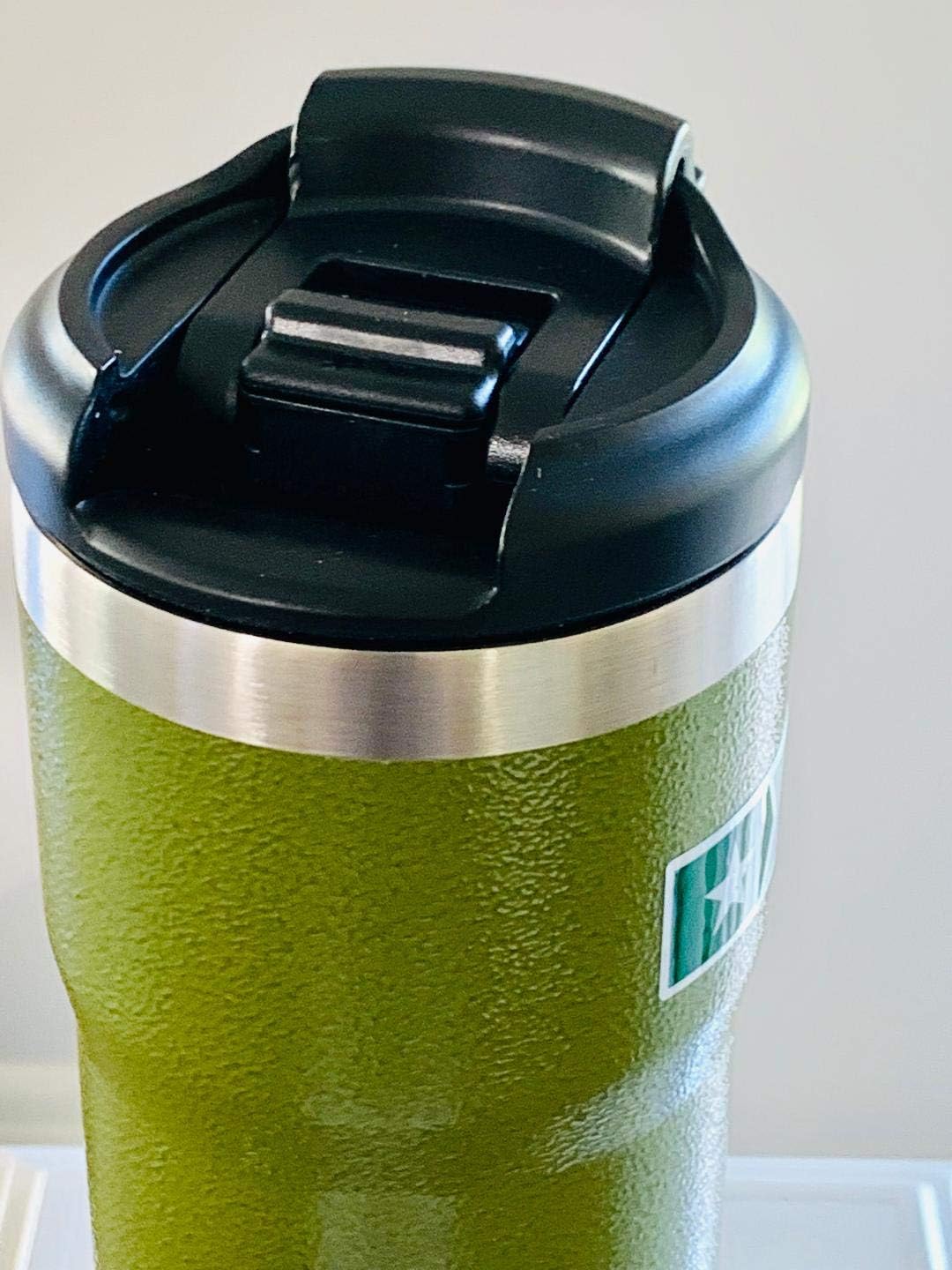Double Walled Hammered Stainless Steel Tumbler With Handle U2261
