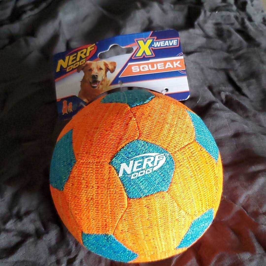 Soccer Squeak Ball Dog Toy Q6243