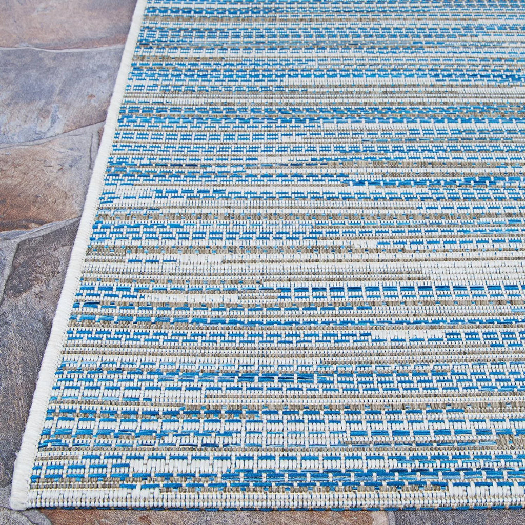 5'3" x 7'6" Indoor/Outdoor Area Rug J900