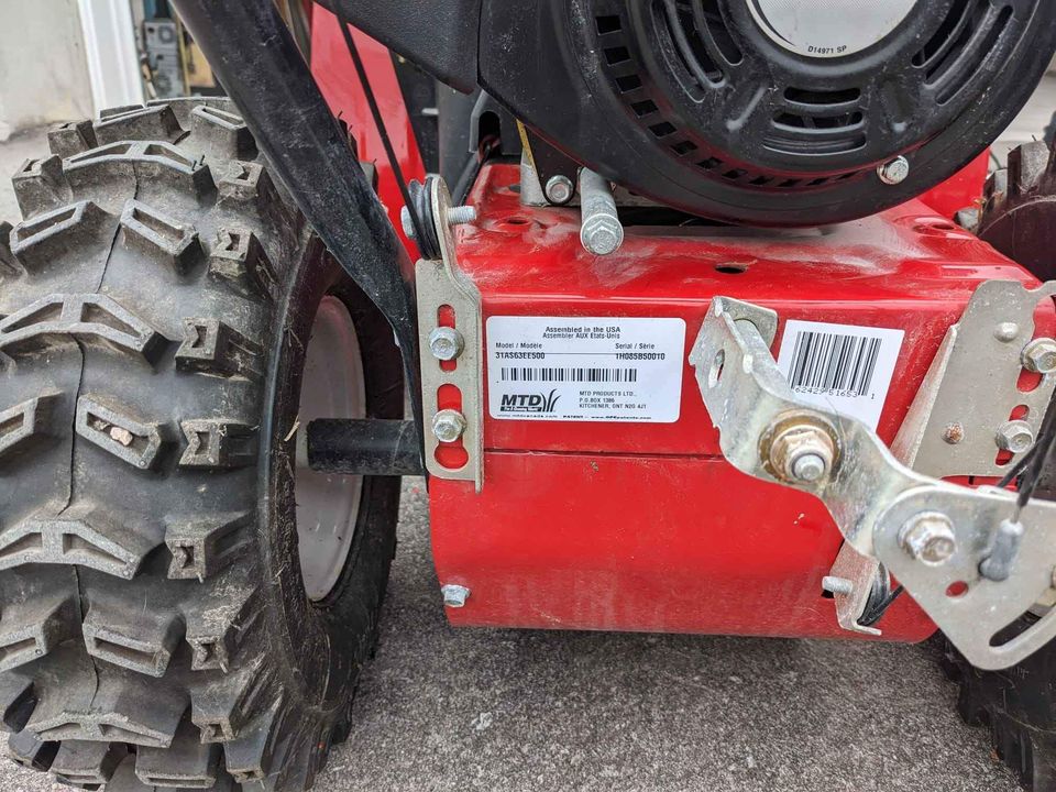 208CC 2-Stage Snow Blower X1516