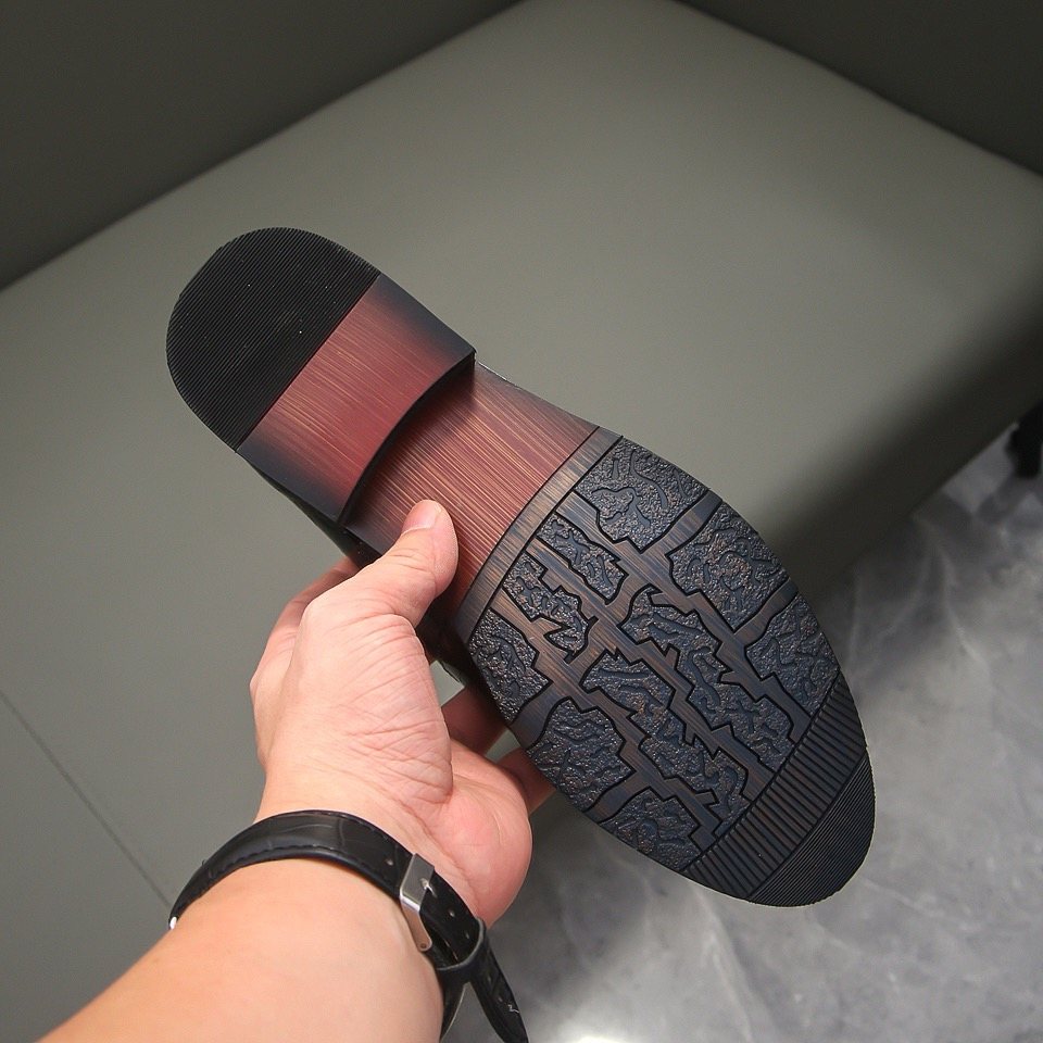 Hermès Burgundy Crocodile-Pattern Loafers